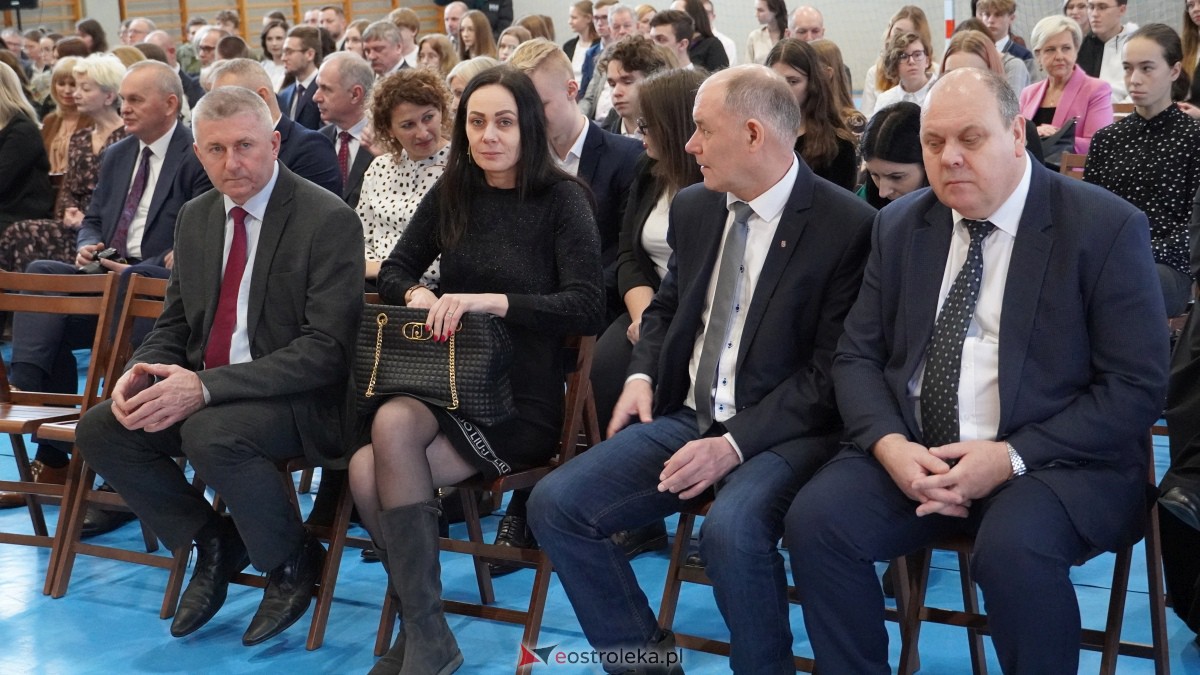 Stypendia Prezesa Rady Ministrów - uroczyste rozdanie w Zespole Szkół Powiatowych w Myszyńcu [09.12.2022] - zdjęcie #93 - eOstroleka.pl