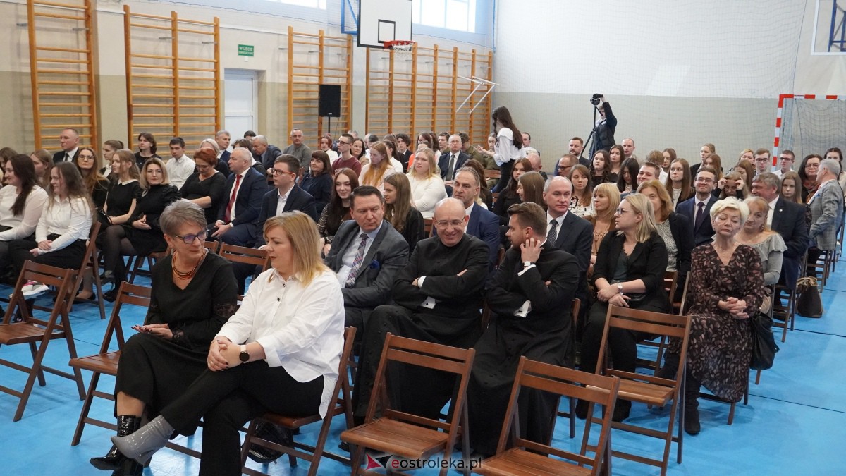 Stypendia Prezesa Rady Ministrów - uroczyste rozdanie w Zespole Szkół Powiatowych w Myszyńcu [09.12.2022] - zdjęcie #90 - eOstroleka.pl