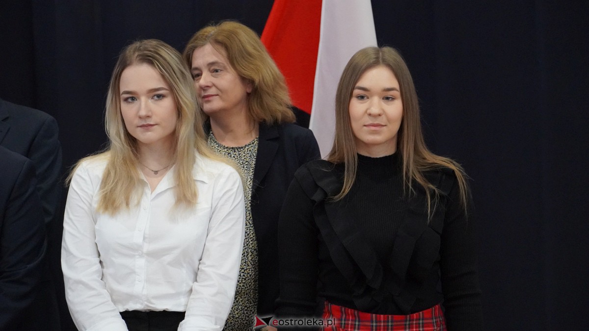 Stypendia Prezesa Rady Ministrów - uroczyste rozdanie w Zespole Szkół Powiatowych w Myszyńcu [09.12.2022] - zdjęcie #56 - eOstroleka.pl
