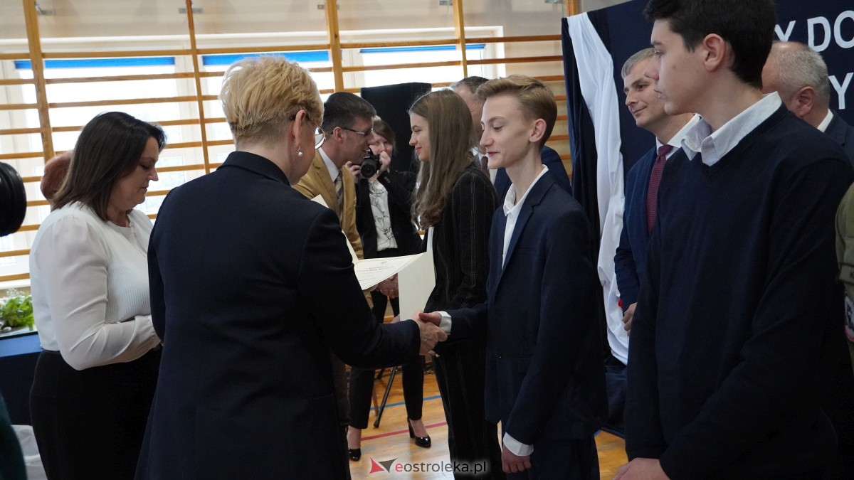 Stypendia Prezesa Rady Ministrów - uroczyste rozdanie w Zespole Szkół Powiatowych w Myszyńcu [09.12.2022] - zdjęcie #40 - eOstroleka.pl