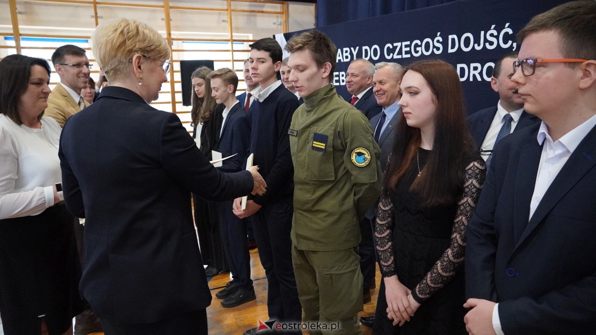 Stypendia Prezesa Rady Ministrów - uroczyste rozdanie w Zespole Szkół Powiatowych w Myszyńcu [09.12.2022] - zdjęcie #30 - eOstroleka.pl