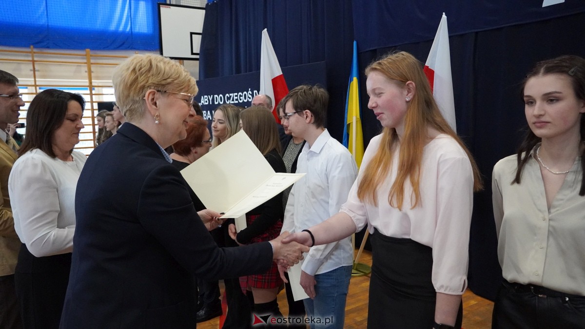 Stypendia Prezesa Rady Ministrów - uroczyste rozdanie w Zespole Szkół Powiatowych w Myszyńcu [09.12.2022] - zdjęcie #21 - eOstroleka.pl