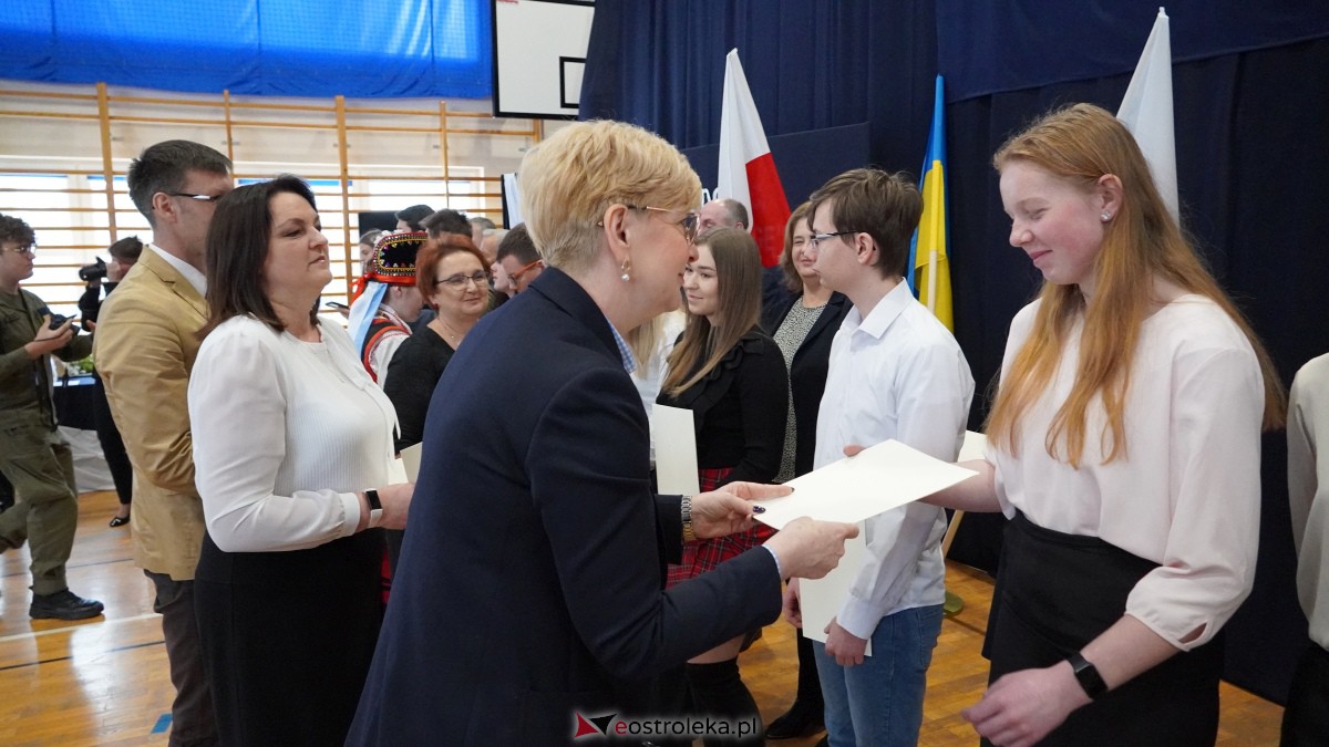 Stypendia Prezesa Rady Ministrów - uroczyste rozdanie w Zespole Szkół Powiatowych w Myszyńcu [09.12.2022] - zdjęcie #20 - eOstroleka.pl