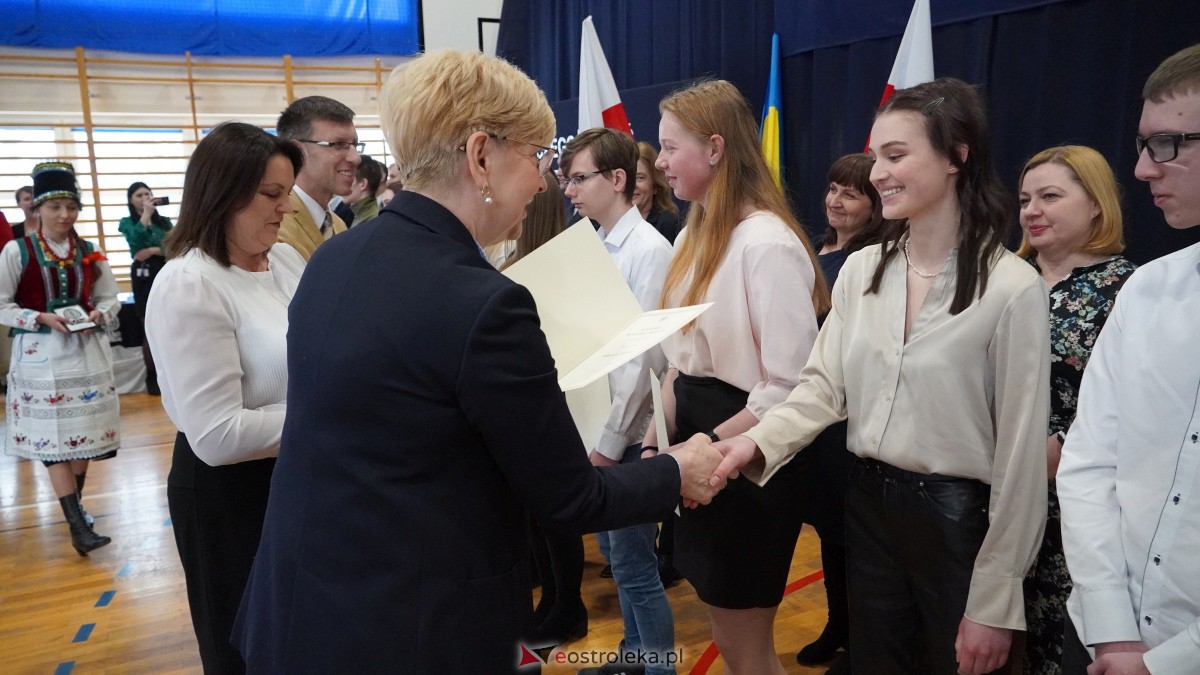 Stypendia Prezesa Rady Ministrów - uroczyste rozdanie w Zespole Szkół Powiatowych w Myszyńcu [09.12.2022] - zdjęcie #19 - eOstroleka.pl