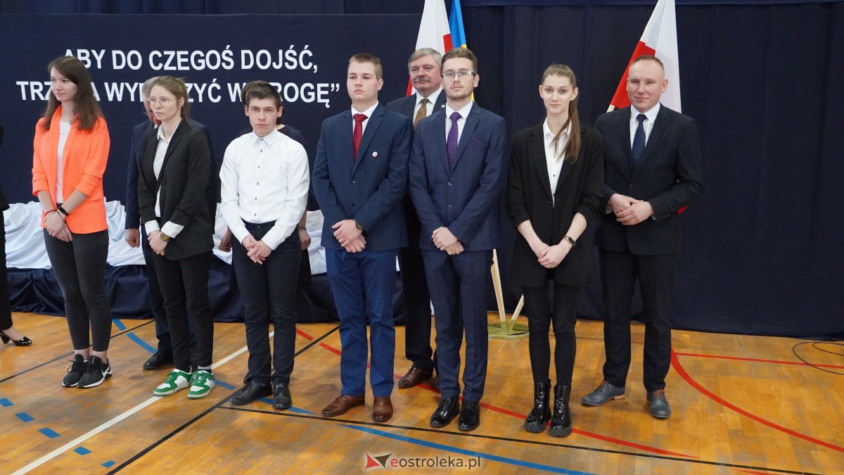 Stypendia Prezesa Rady Ministrów - uroczyste rozdanie w Zespole Szkół Powiatowych w Myszyńcu [09.12.2022] - zdjęcie #12 - eOstroleka.pl
