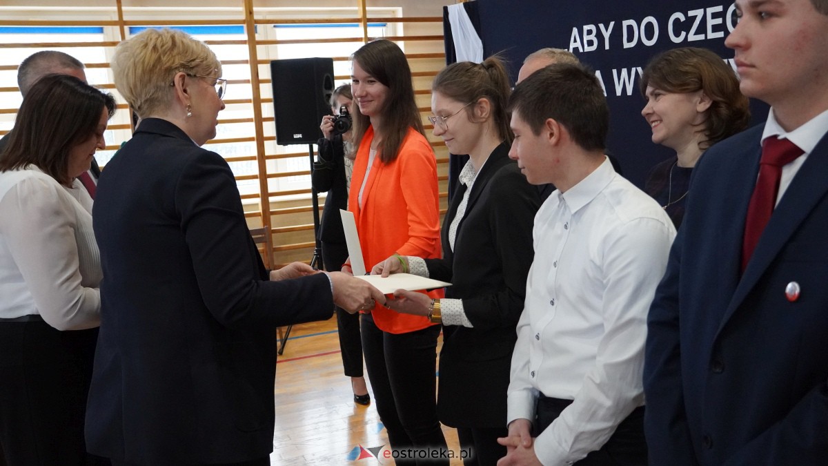 Stypendia Prezesa Rady Ministrów - uroczyste rozdanie w Zespole Szkół Powiatowych w Myszyńcu [09.12.2022] - zdjęcie #4 - eOstroleka.pl