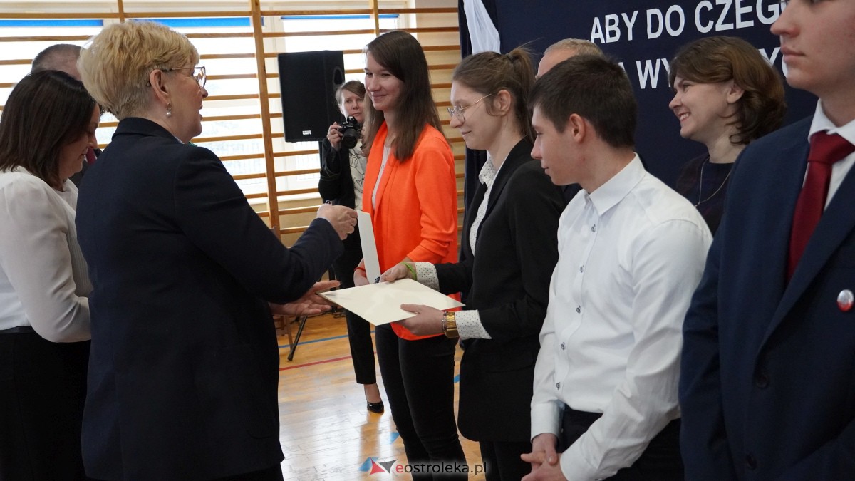 Stypendia Prezesa Rady Ministrów - uroczyste rozdanie w Zespole Szkół Powiatowych w Myszyńcu [09.12.2022] - zdjęcie #3 - eOstroleka.pl