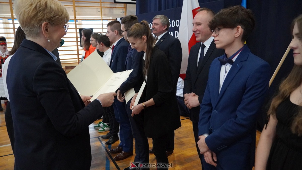 Stypendia Prezesa Rady Ministrów - uroczyste rozdanie w Zespole Szkół Powiatowych w Myszyńcu [09.12.2022] - zdjęcie #185 - eOstroleka.pl