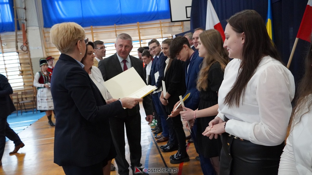 Stypendia Prezesa Rady Ministrów - uroczyste rozdanie w Zespole Szkół Powiatowych w Myszyńcu [09.12.2022] - zdjęcie #177 - eOstroleka.pl