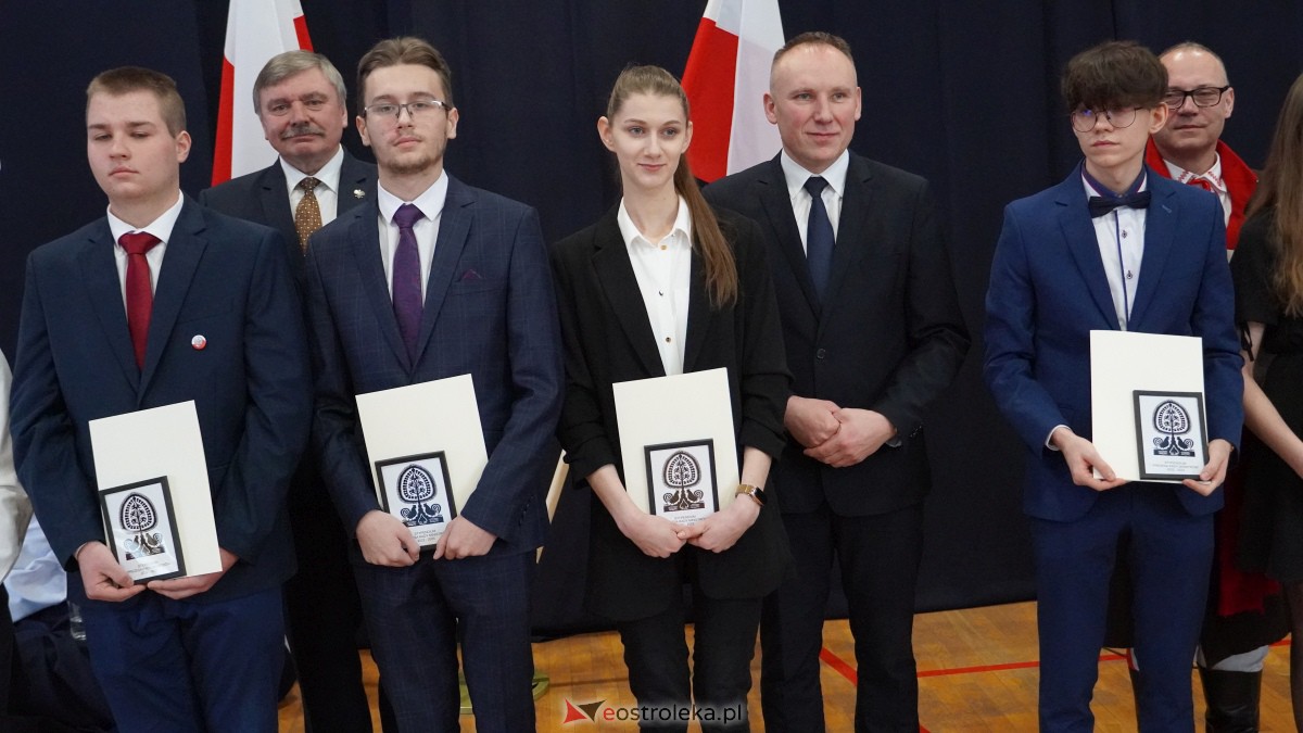 Stypendia Prezesa Rady Ministrów - uroczyste rozdanie w Zespole Szkół Powiatowych w Myszyńcu [09.12.2022] - zdjęcie #165 - eOstroleka.pl