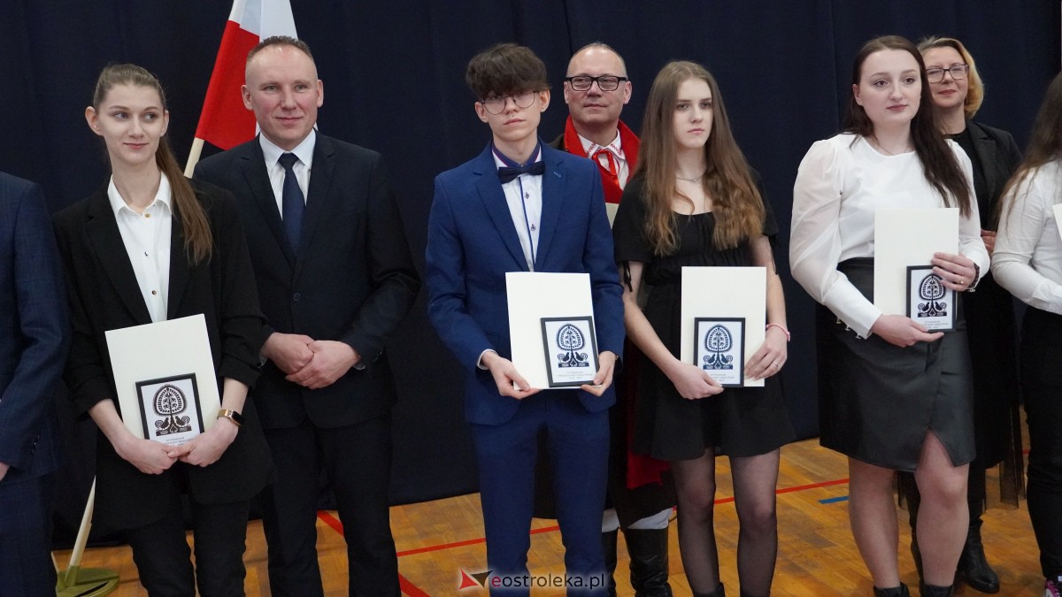 Stypendia Prezesa Rady Ministrów - uroczyste rozdanie w Zespole Szkół Powiatowych w Myszyńcu [09.12.2022] - zdjęcie #163 - eOstroleka.pl