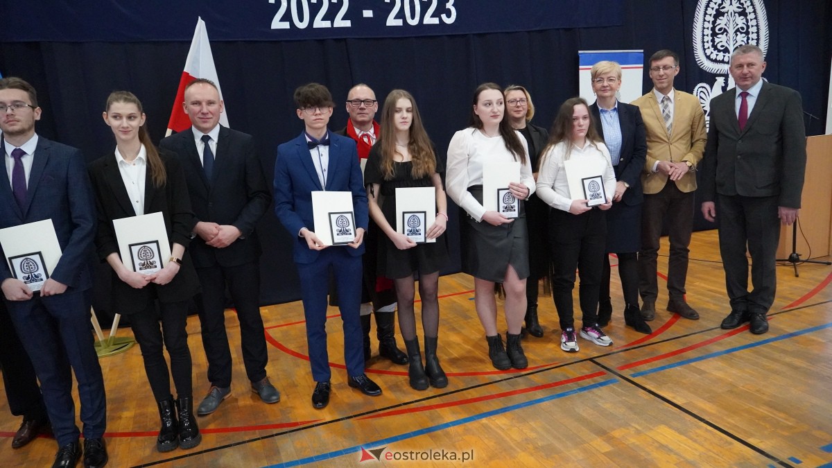 Stypendia Prezesa Rady Ministrów - uroczyste rozdanie w Zespole Szkół Powiatowych w Myszyńcu [09.12.2022] - zdjęcie #159 - eOstroleka.pl