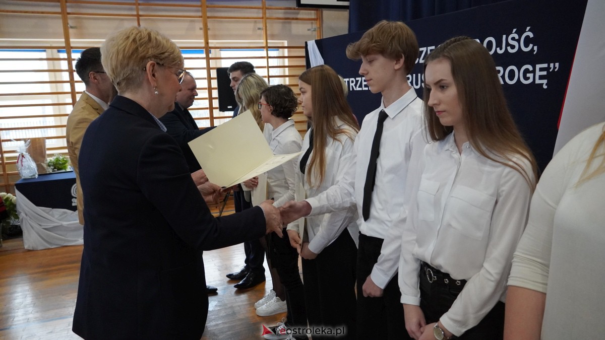 Stypendia Prezesa Rady Ministrów - uroczyste rozdanie w Zespole Szkół Powiatowych w Myszyńcu [09.12.2022] - zdjęcie #104 - eOstroleka.pl