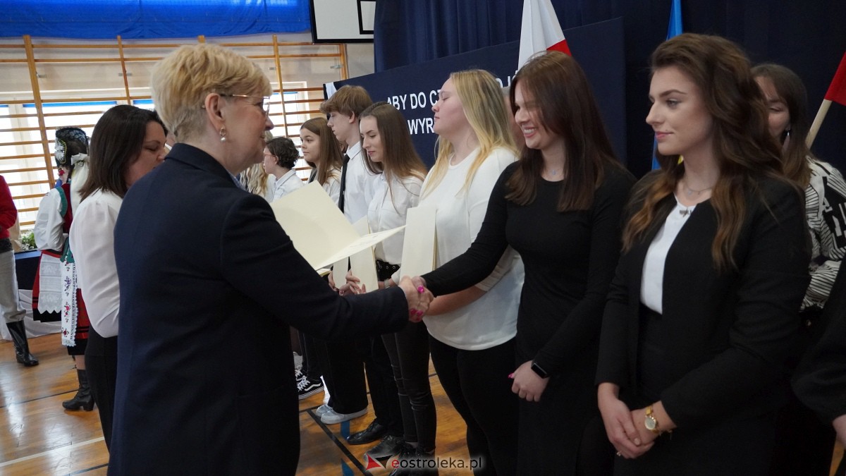 Stypendia Prezesa Rady Ministrów - uroczyste rozdanie w Zespole Szkół Powiatowych w Myszyńcu [09.12.2022] - zdjęcie #89 - eOstroleka.pl