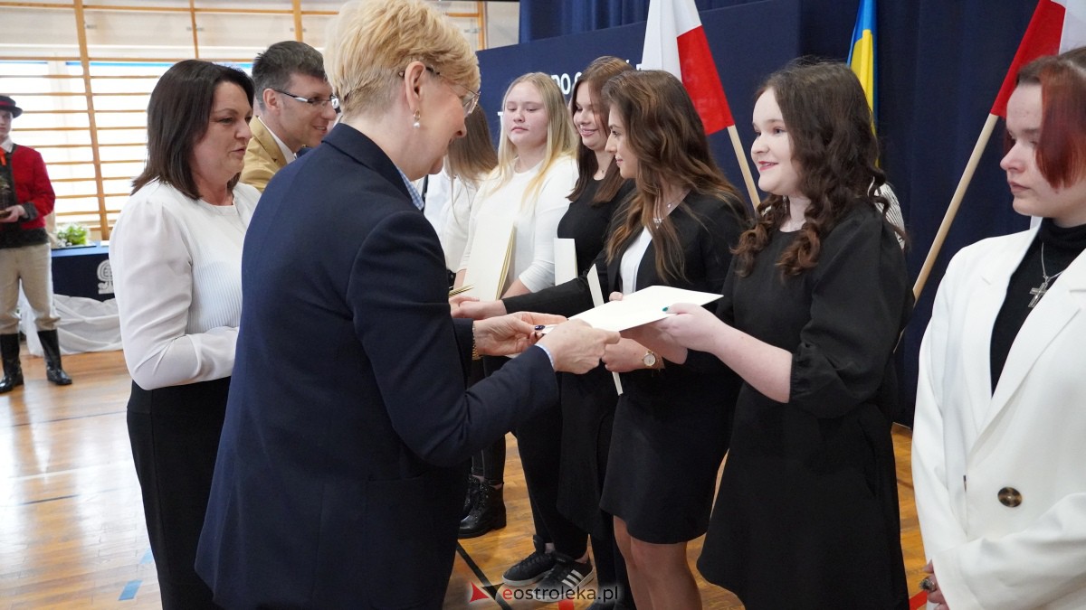 Stypendia Prezesa Rady Ministrów - uroczyste rozdanie w Zespole Szkół Powiatowych w Myszyńcu [09.12.2022] - zdjęcie #75 - eOstroleka.pl