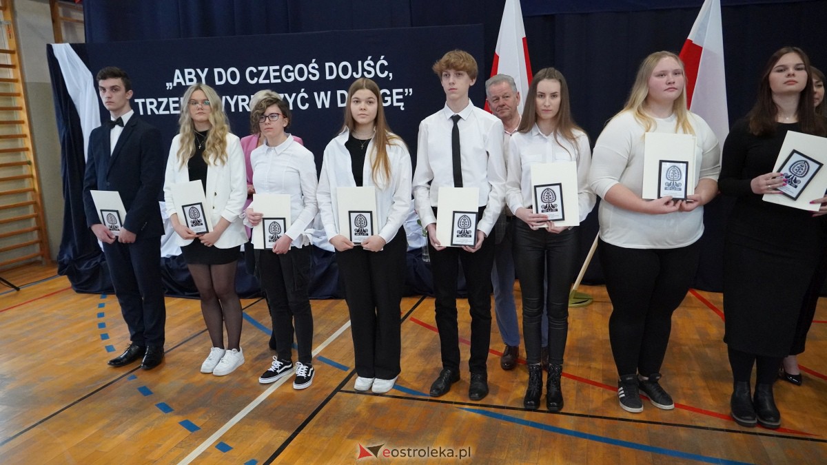 Stypendia Prezesa Rady Ministrów - uroczyste rozdanie w Zespole Szkół Powiatowych w Myszyńcu [09.12.2022] - zdjęcie #43 - eOstroleka.pl