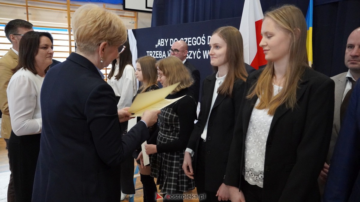 Stypendia Prezesa Rady Ministrów - uroczyste rozdanie w Zespole Szkół Powiatowych w Myszyńcu [09.12.2022] - zdjęcie #228 - eOstroleka.pl