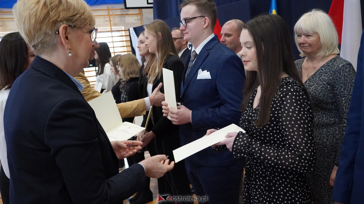 Stypendia Prezesa Rady Ministrów - uroczyste rozdanie w Zespole Szkół Powiatowych w Myszyńcu [09.12.2022] - zdjęcie #224 - eOstroleka.pl