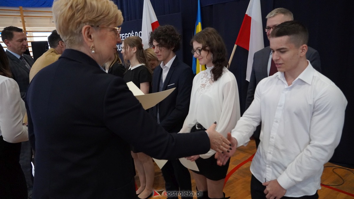Stypendia Prezesa Rady Ministrów - uroczyste rozdanie w Zespole Szkół Powiatowych w Myszyńcu [09.12.2022] - zdjęcie #192 - eOstroleka.pl