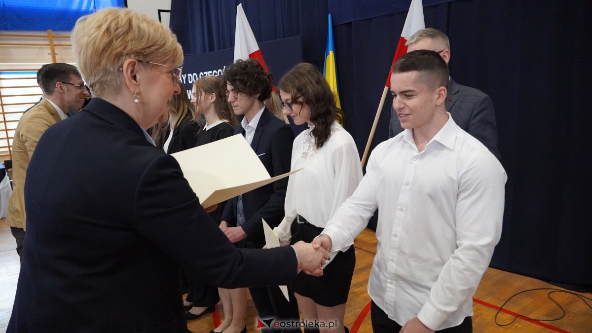 Stypendia Prezesa Rady Ministrów - uroczyste rozdanie w Zespole Szkół Powiatowych w Myszyńcu [09.12.2022] - zdjęcie #190 - eOstroleka.pl