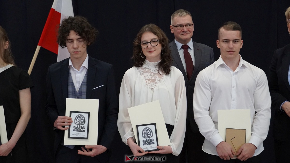 Stypendia Prezesa Rady Ministrów - uroczyste rozdanie w Zespole Szkół Powiatowych w Myszyńcu [09.12.2022] - zdjęcie #180 - eOstroleka.pl