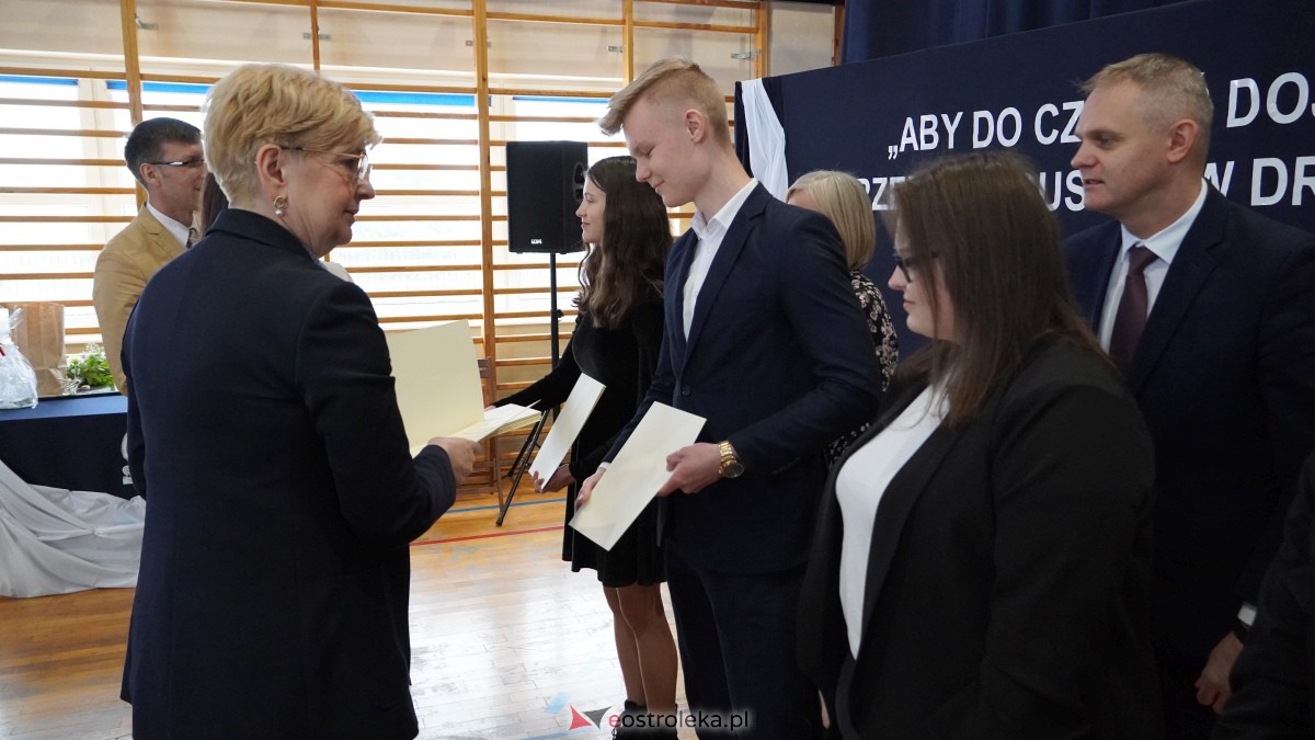 Stypendia Prezesa Rady Ministrów - uroczyste rozdanie w Zespole Szkół Powiatowych w Myszyńcu [09.12.2022] - zdjęcie #174 - eOstroleka.pl