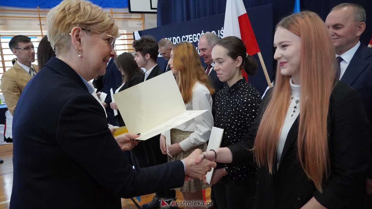 Stypendia Prezesa Rady Ministrów - uroczyste rozdanie w Zespole Szkół Powiatowych w Myszyńcu [09.12.2022] - zdjęcie #160 - eOstroleka.pl