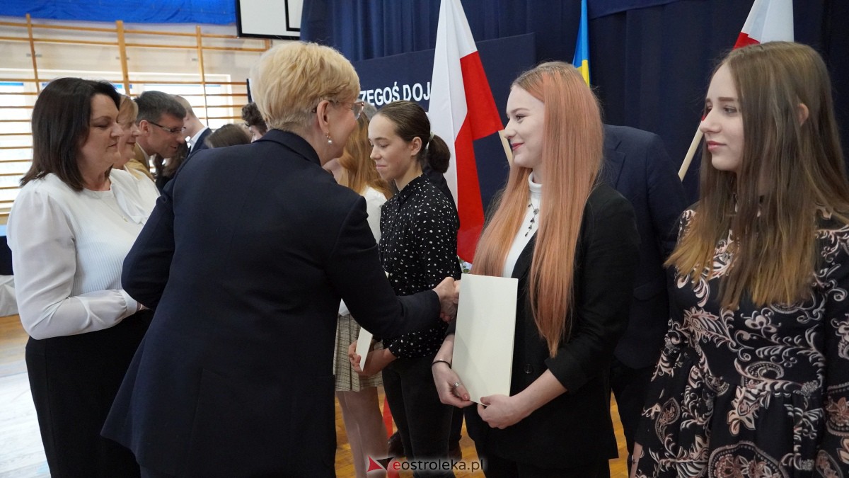Stypendia Prezesa Rady Ministrów - uroczyste rozdanie w Zespole Szkół Powiatowych w Myszyńcu [09.12.2022] - zdjęcie #158 - eOstroleka.pl