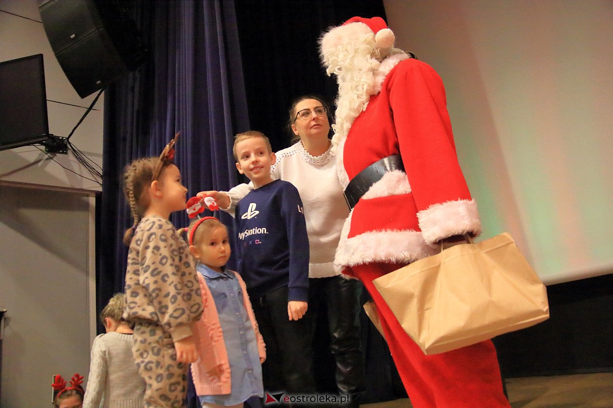 Mikołajki z Radą Osiedla Stare Miasto [10.12.2022] - zdjęcie #13 - eOstroleka.pl