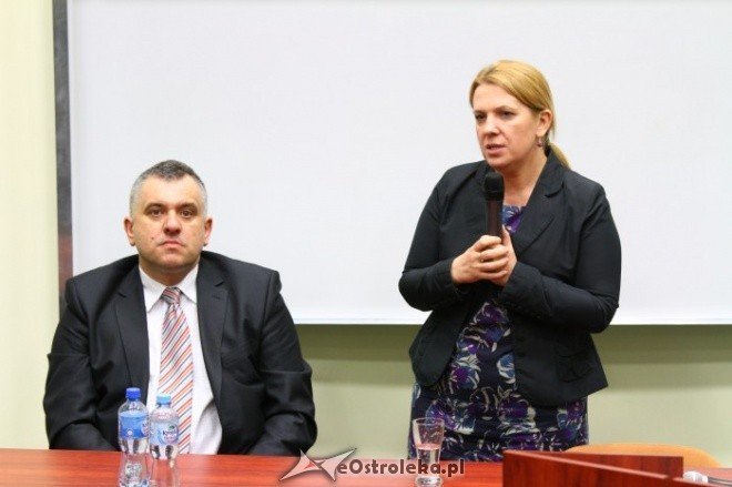 Spotkanie z Elżbietą Jakubiak z PJN (08-04-2011) - zdjęcie #21 - eOstroleka.pl