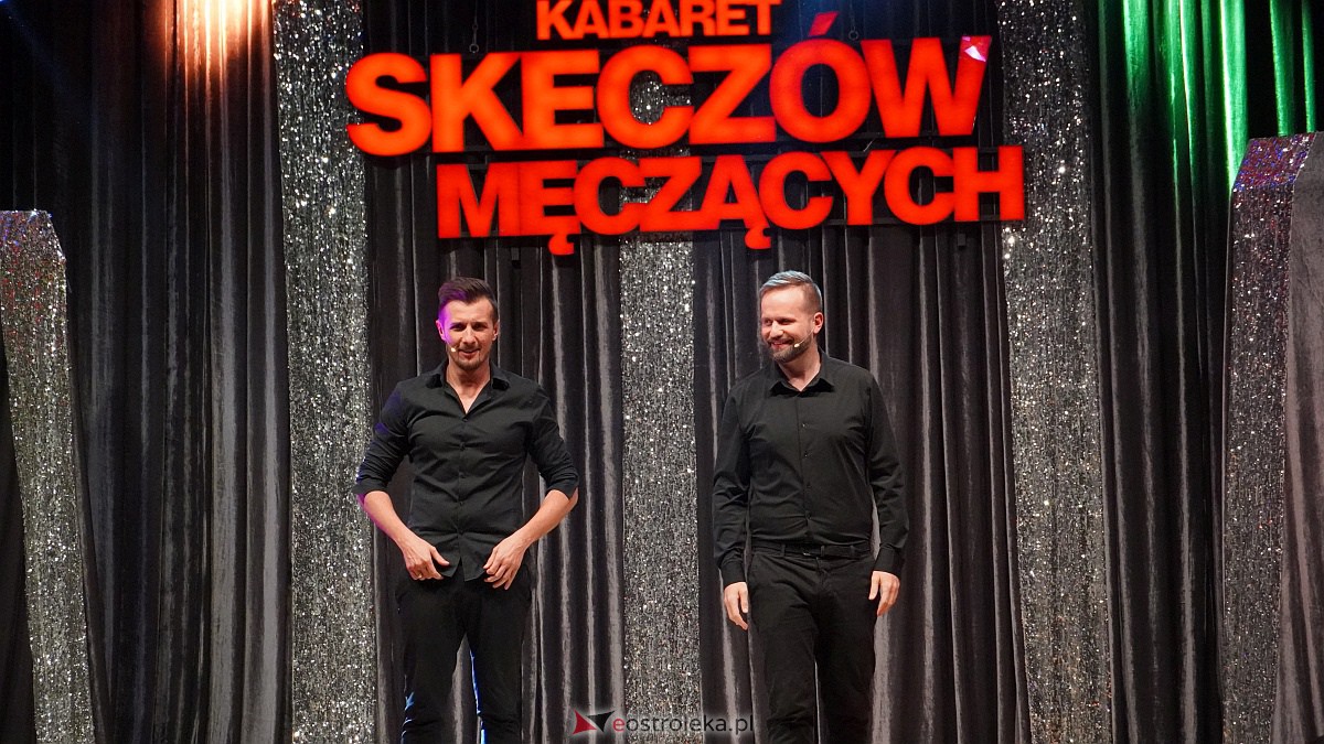 Kabaret Skeczów Męczących w Ostrołęce Polska misja komiczna [11.12.2022] - zdjęcie #6 - eOstroleka.pl