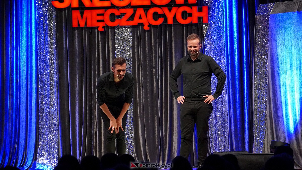 Kabaret Skeczów Męczących w Ostrołęce Polska misja komiczna [11.12.2022] - zdjęcie #123 - eOstroleka.pl