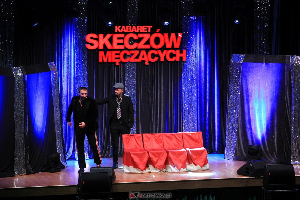 Kabaret Skeczów Męczących w Ostrołęce Polska misja komiczna [11.12.2022] - zdjęcie #74 - eOstroleka.pl