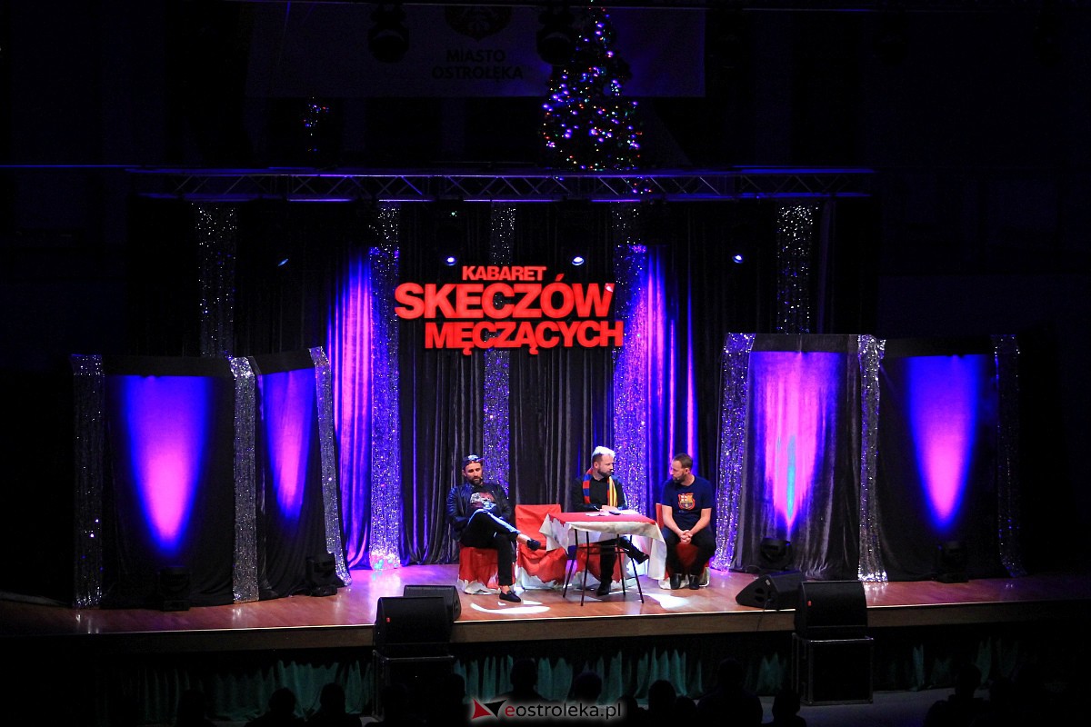 Kabaret Skeczów Męczących w Ostrołęce Polska misja komiczna [11.12.2022] - zdjęcie #104 - eOstroleka.pl