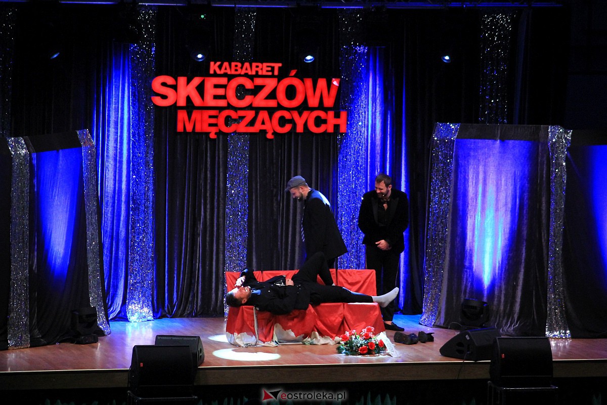Kabaret Skeczów Męczących w Ostrołęce [11.12.2022] - zdjęcie #43 - eOstroleka.pl