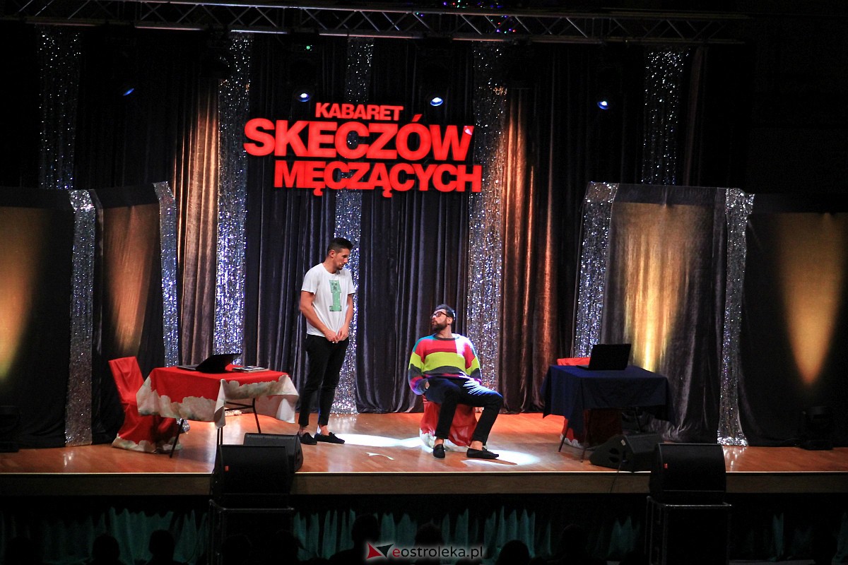 Kabaret Skeczów Męczących w Ostrołęce [11.12.2022] - zdjęcie #72 - eOstroleka.pl