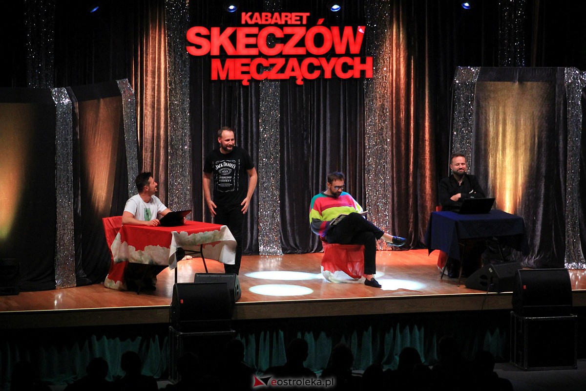 Kabaret Skeczów Męczących w Ostrołęce [11.12.2022] - zdjęcie #79 - eOstroleka.pl