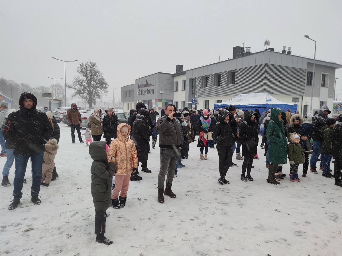 Wigilia na osiedlu Stacja [11.12.2022] - zdjęcie #86 - eOstroleka.pl