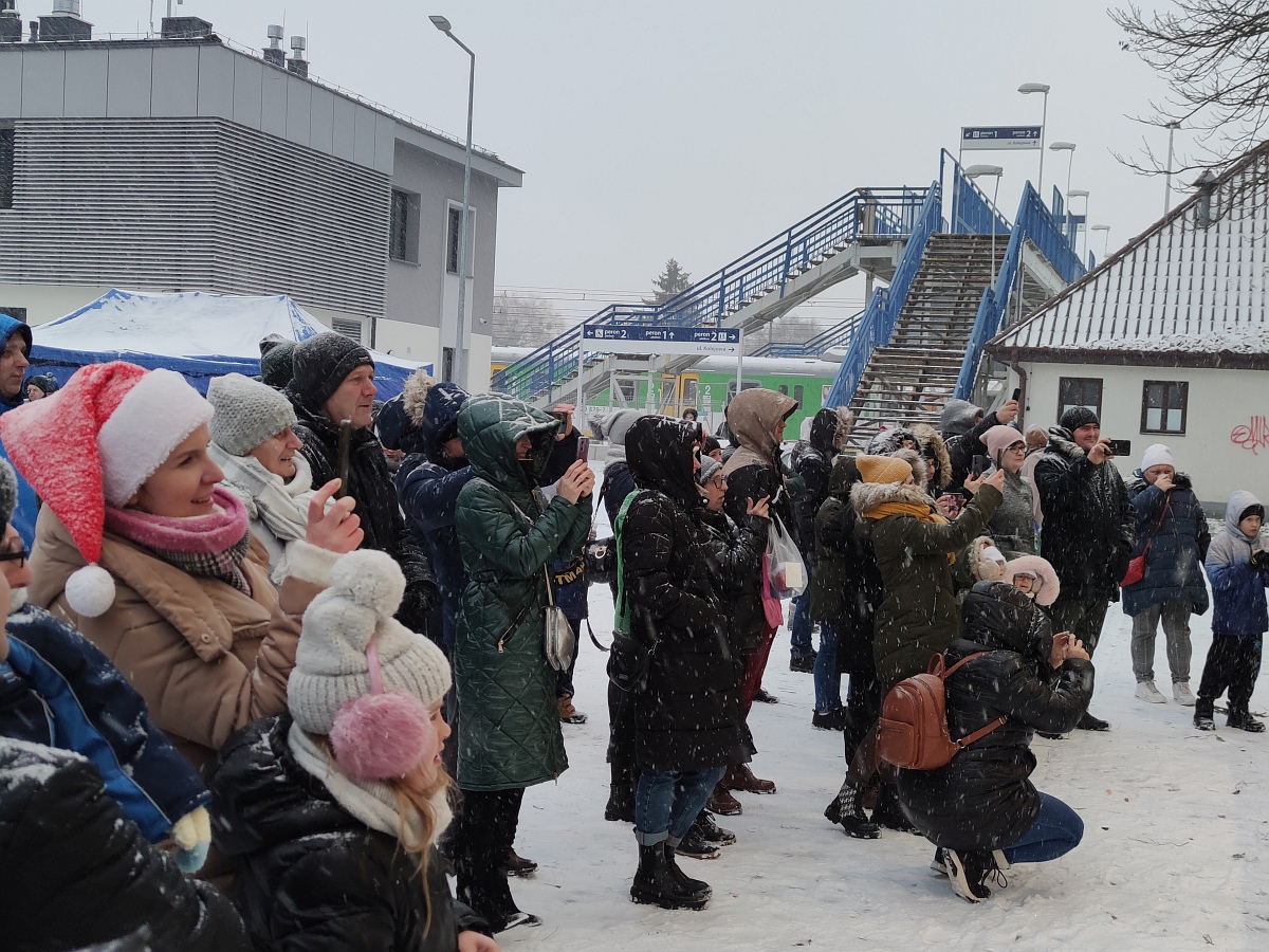 Wigilia na osiedlu Stacja [11.12.2022] - zdjęcie #5 - eOstroleka.pl