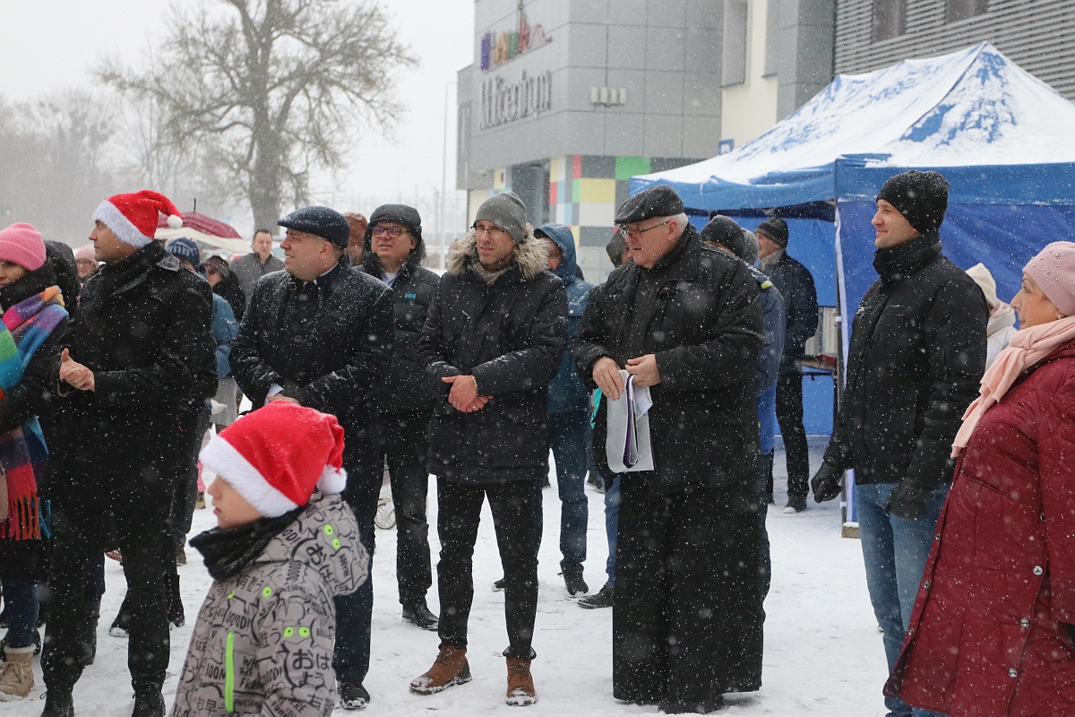 Wigilia na osiedlu Stacja [11.12.2022] - zdjęcie #81 - eOstroleka.pl