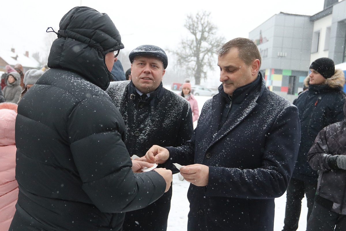 Wigilia na osiedlu Stacja [11.12.2022] - zdjęcie #47 - eOstroleka.pl