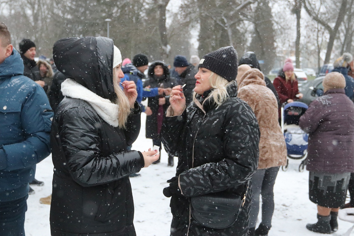 Wigilia na osiedlu Stacja [11.12.2022] - zdjęcie #49 - eOstroleka.pl