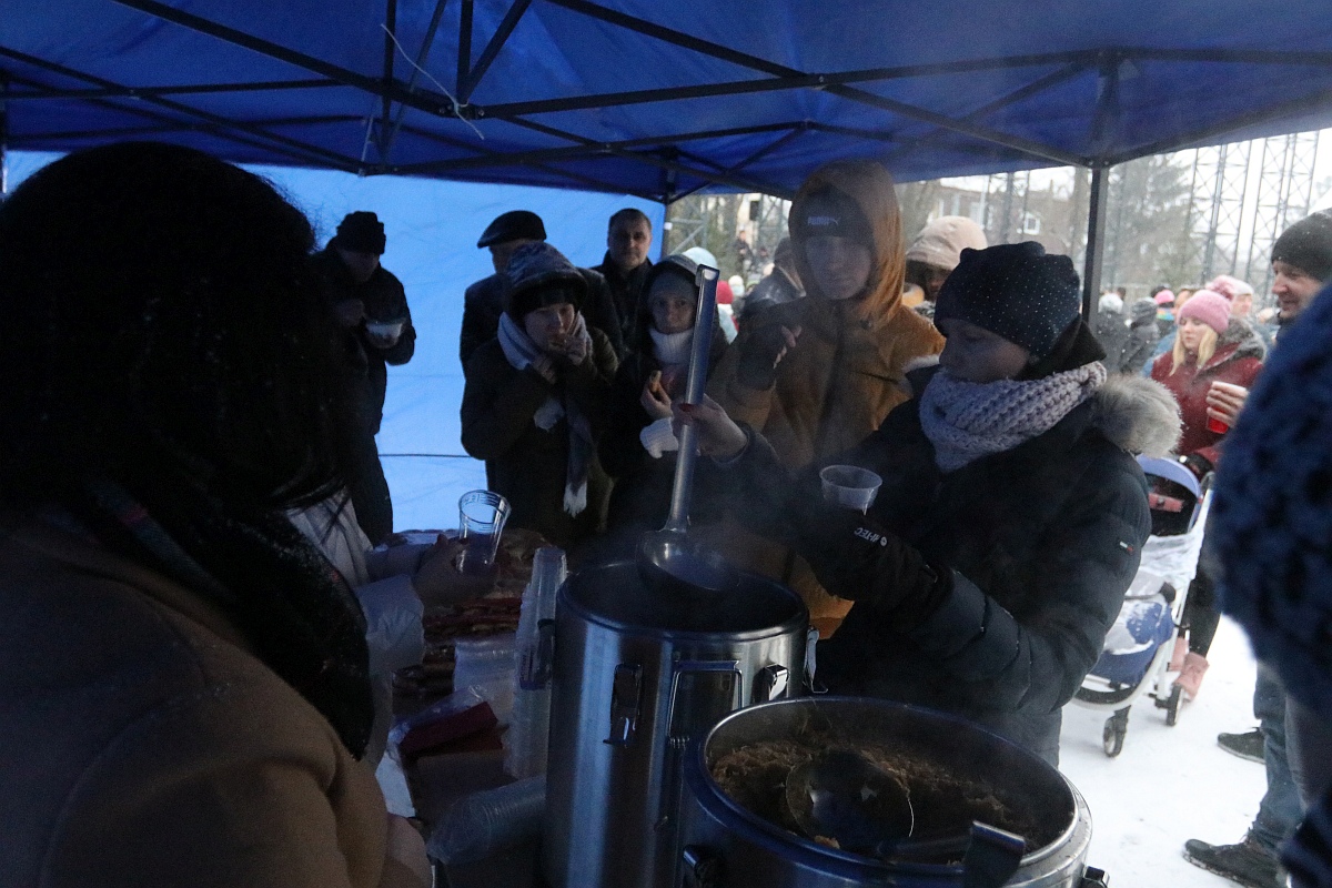 Wigilia na osiedlu Stacja [11.12.2022] - zdjęcie #71 - eOstroleka.pl