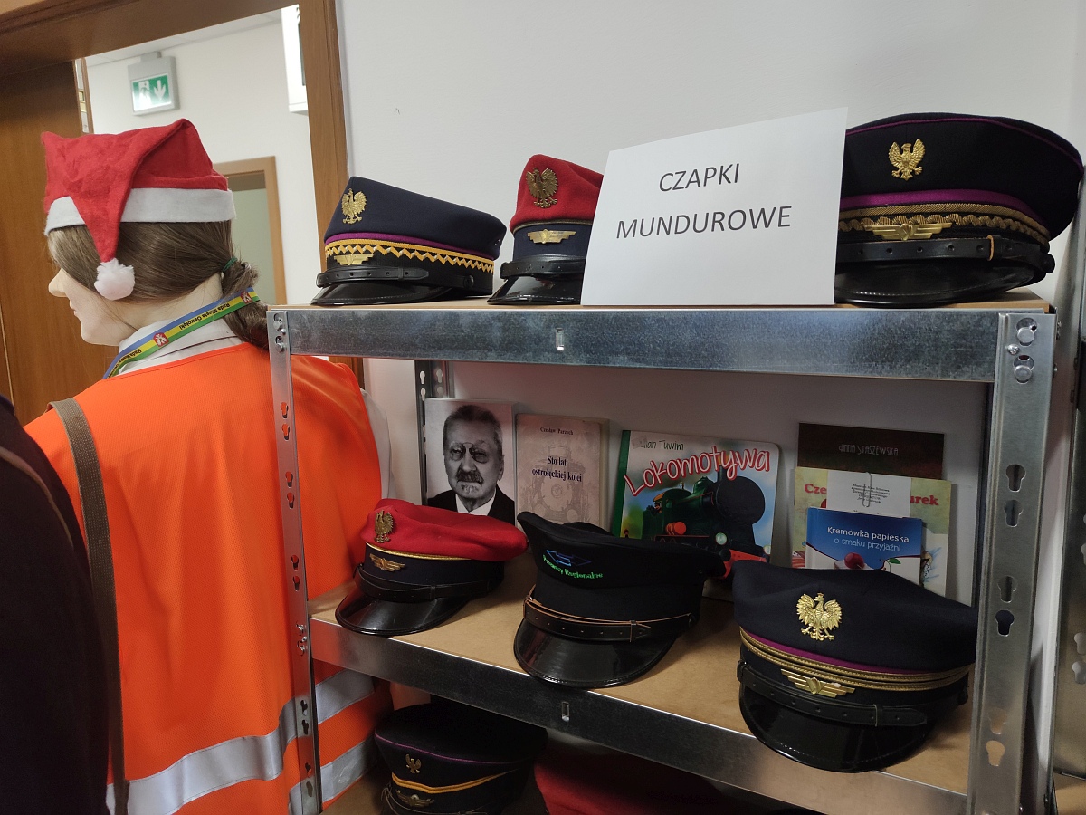 Muzeum – Kasa Biletowa z pamiątkami kolejowymi Jerzego Grabowskiego - zdjęcie #38 - eOstroleka.pl