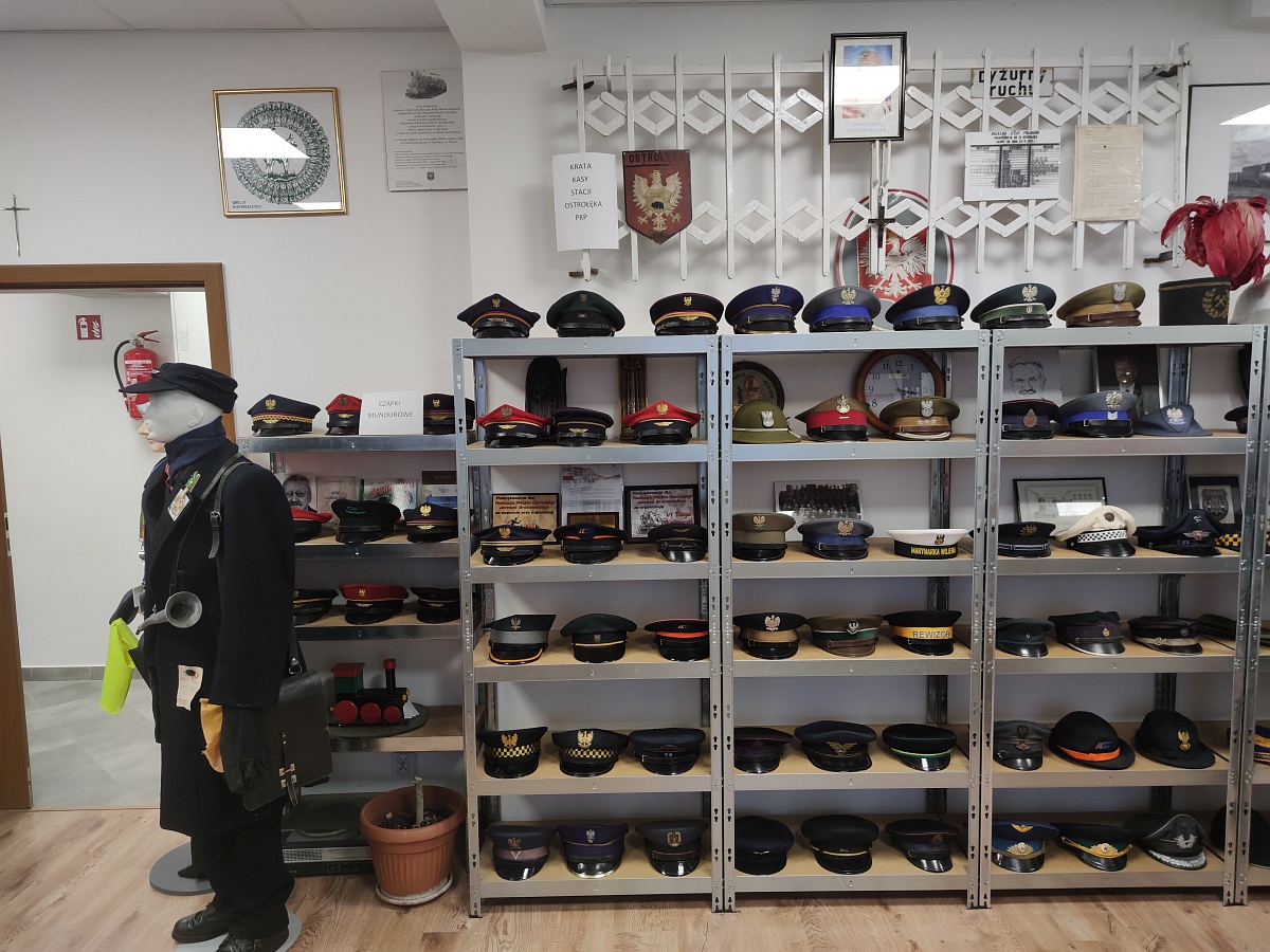 Muzeum – Kasa Biletowa z pamiątkami kolejowymi Jerzego Grabowskiego - zdjęcie #17 - eOstroleka.pl
