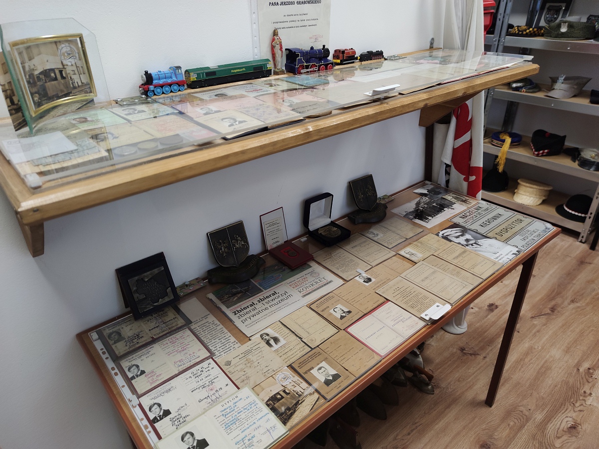 Muzeum – Kasa Biletowa z pamiątkami kolejowymi Jerzego Grabowskiego - zdjęcie #9 - eOstroleka.pl