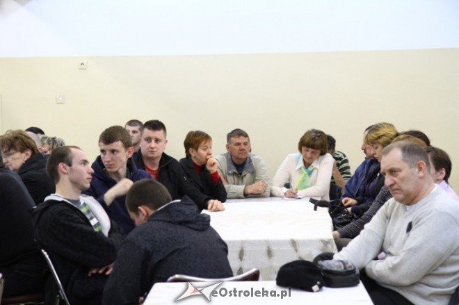 Wybory na os. Pomian (08-04-2011) - zdjęcie #19 - eOstroleka.pl