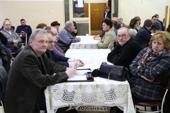 Wybory na os. Pomian (08-04-2011) - zdjęcie #18 - eOstroleka.pl