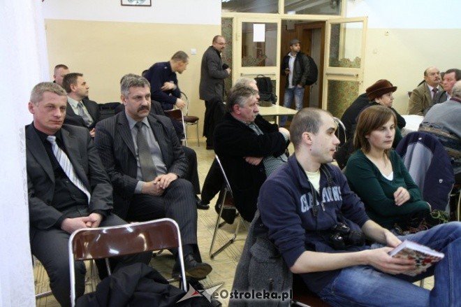 Wybory na os. Pomian (08-04-2011) - zdjęcie #17 - eOstroleka.pl
