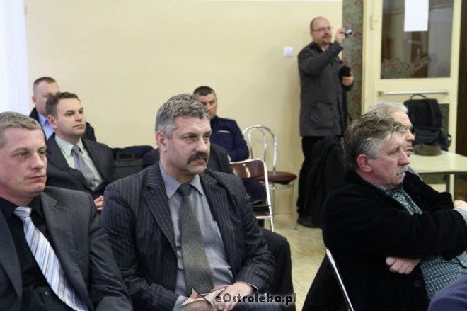 Wybory na os. Pomian (08-04-2011) - zdjęcie #16 - eOstroleka.pl
